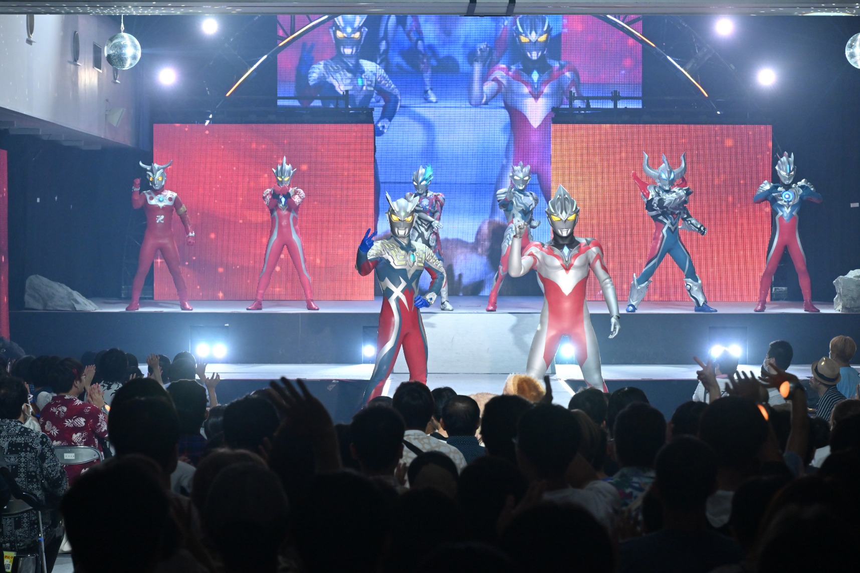 ライブステージ