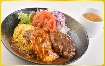バンビ　ミニハンバーグ のっけオムドライ カレー（スープ付）