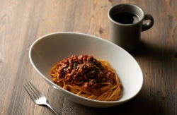 Special coarse-ground beef bolognese