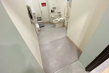 文化会館ビル2F優先トイレ内の設備写真