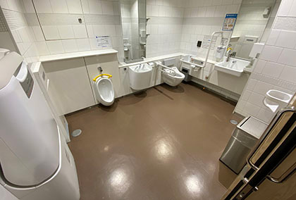 アルパ2F優先トイレ内の設備写真